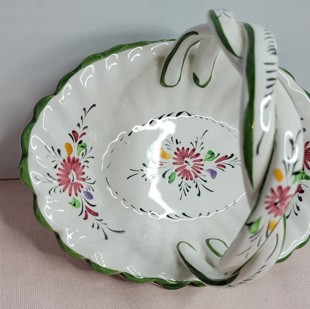 Hand painted RCCL ceramic basket, Portugal Signed Multicolor - Picture 12 of 13